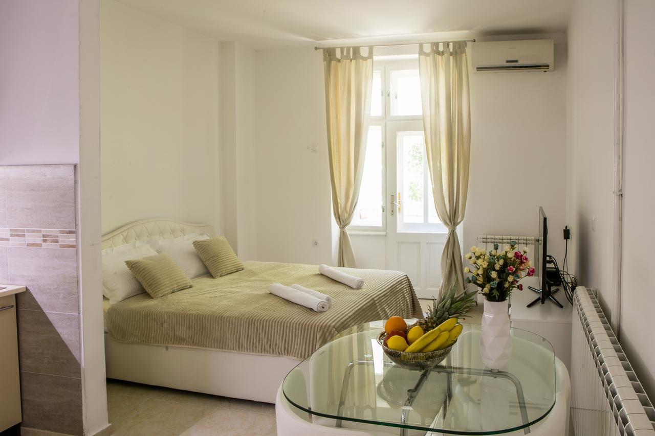 Natalie'S Apartment Belgrade Exterior photo